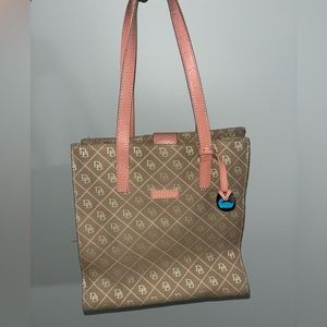 Dooney & Bourke Tote